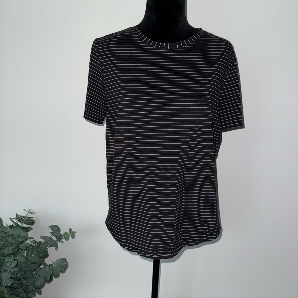 Lululemon Short Sleeve Basic Tee 8